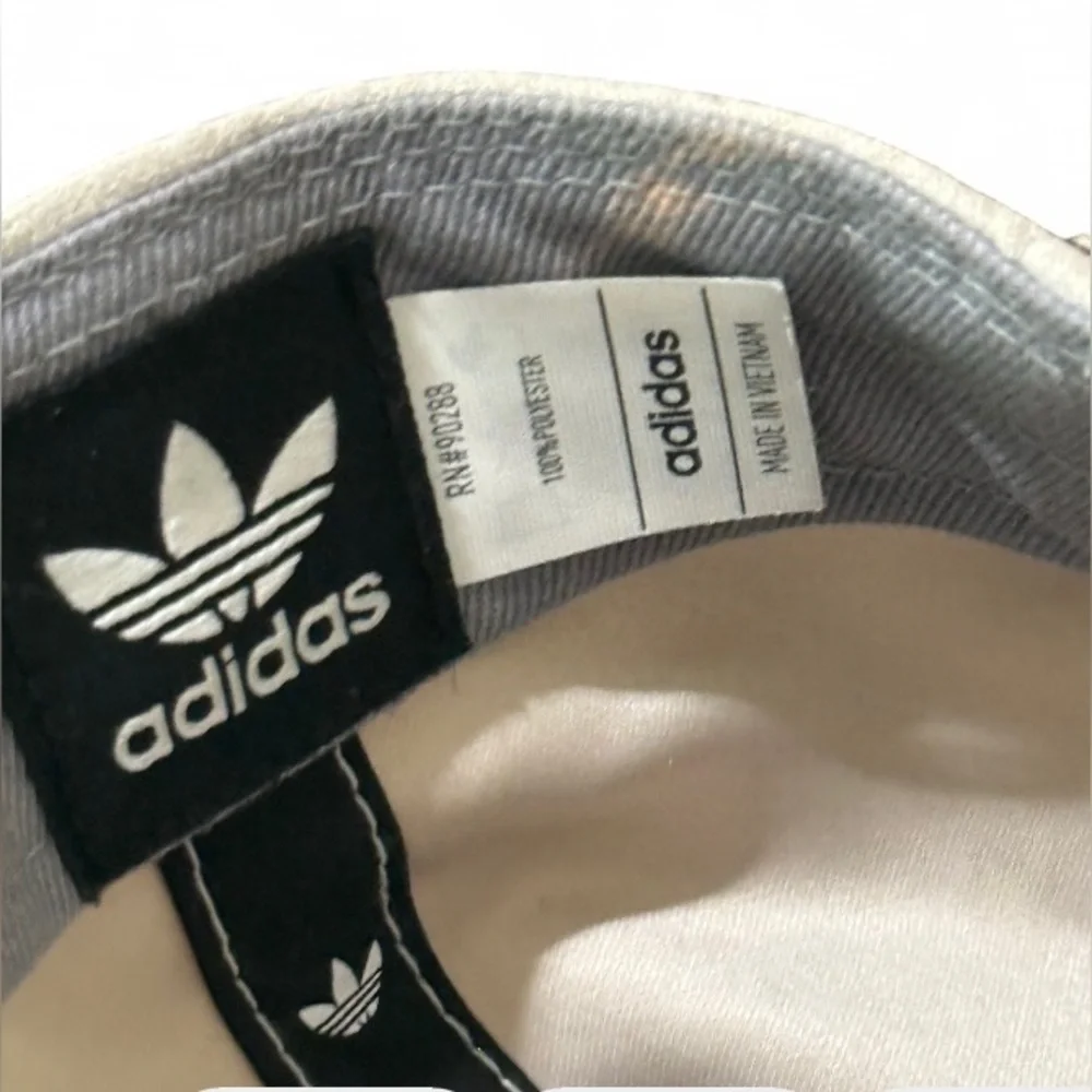 adidas Originals Gray Strapback Hat Women’s One Size Adjustable Baseball Cap